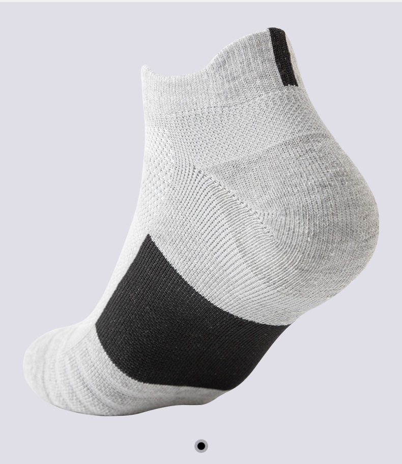 Athletic Sock Cushion - 3足組の通気性のあるメッシュアスレチックテリーソックス、クッション性があり、水分管理機能があり、耐久性があり、ランニング、ハイキング、スポーツに最適です。