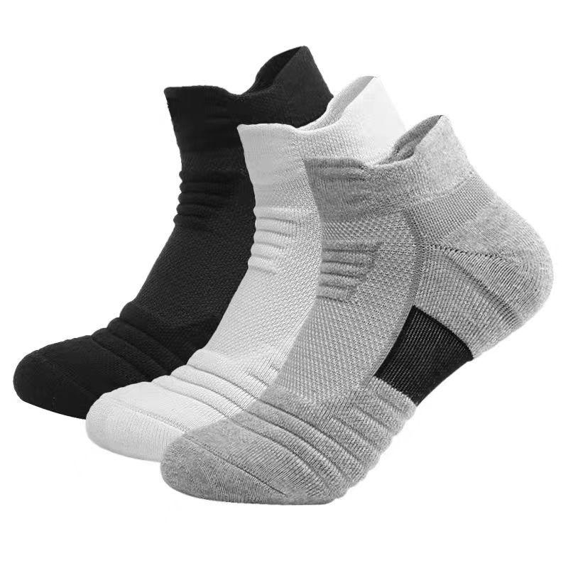 Athletic Sock Cushion - 3足組の通気性のあるメッシュアスレチックテリーソックス、クッション性があり、水分管理機能があり、耐久性があり、ランニング、ハイキング、スポーツに最適です。