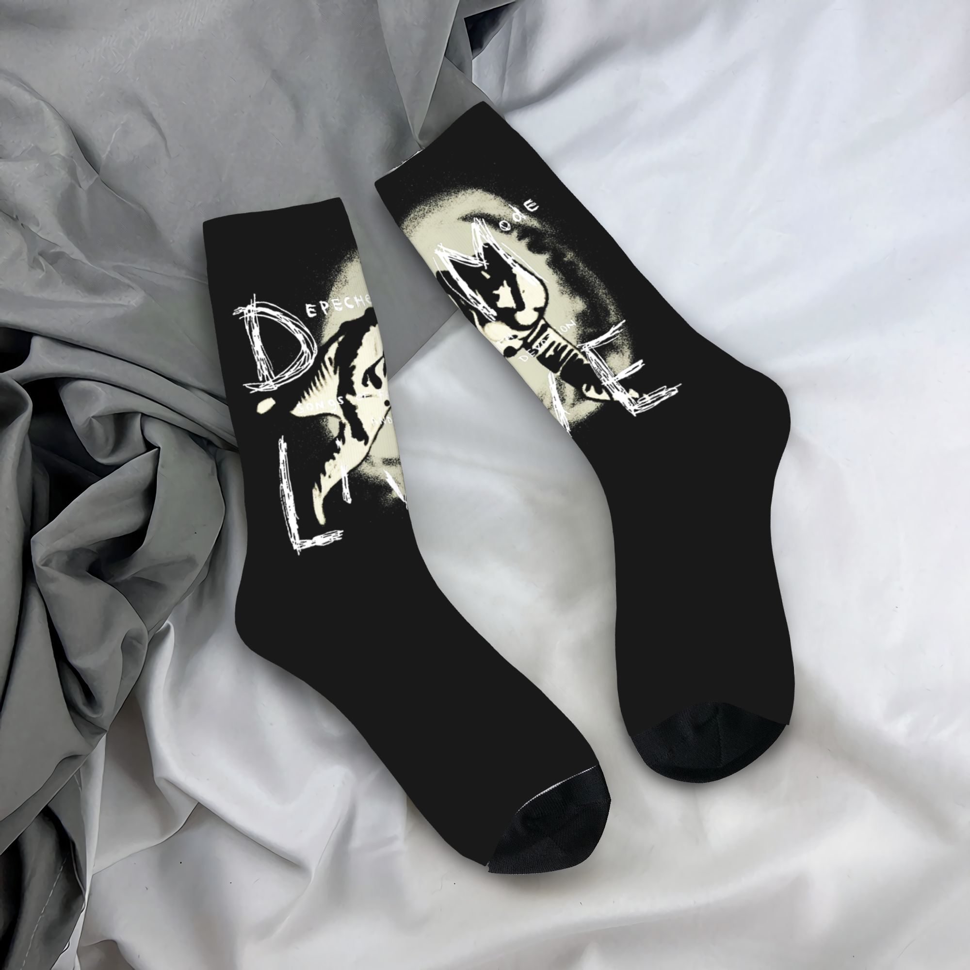 カスタム電子ロックデペッシュクールモードドレスソックス男性用 - Dress Sock Men のレビューと価格
