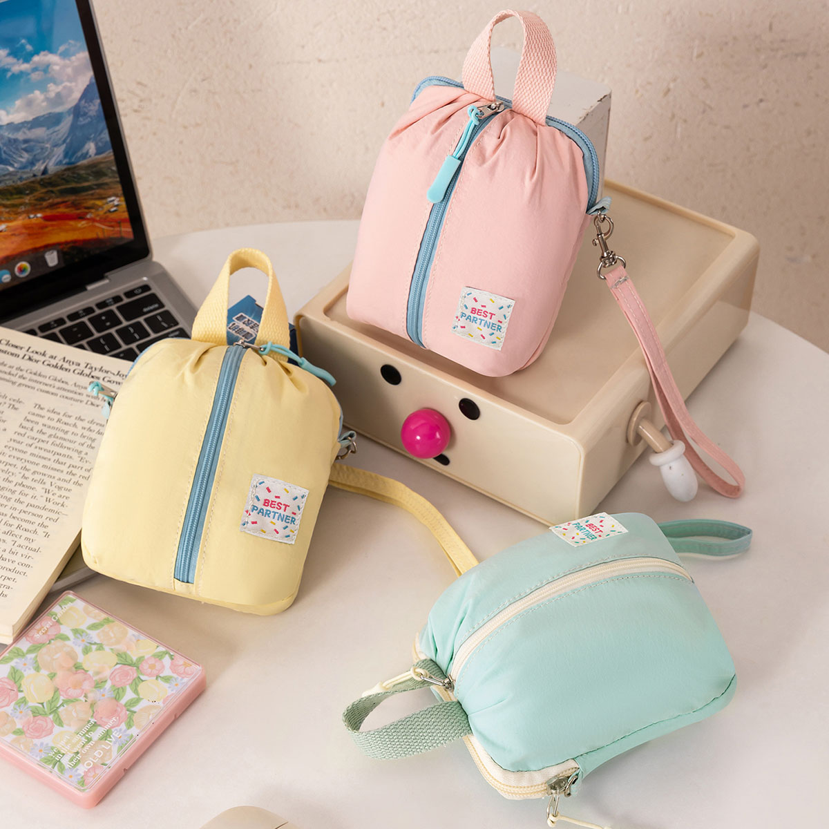 下着靴下収納バッグ小型で持ち運び可能な旅行用化粧品収納バッグ - Sock Organizer Tray のレビューと価格